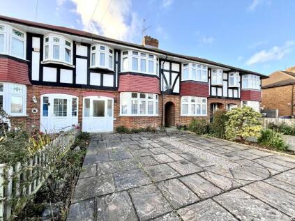 Cheshire Gardens, Chessington, Surrey. KT9 2PR
