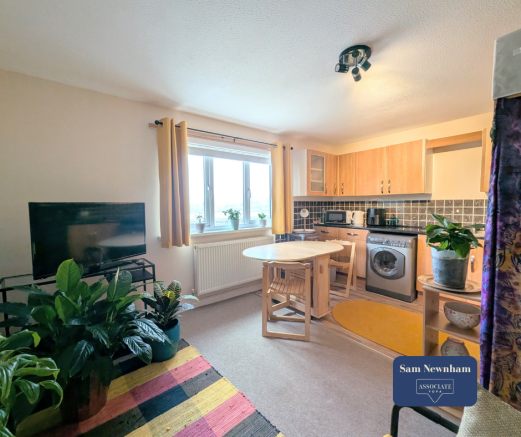 Open Plan Kitchen, Living Area