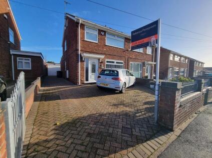 Ark Royal, Hull, HU11