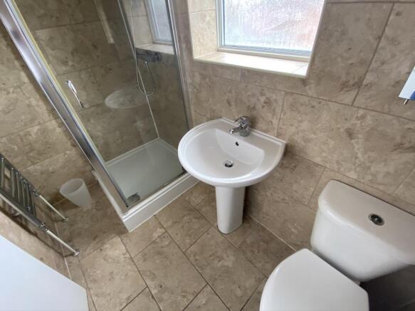 shared bathroom 2nd floor