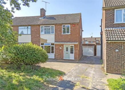 Queenswood Avenue, Hutton, Brentwood, Essex, CM13