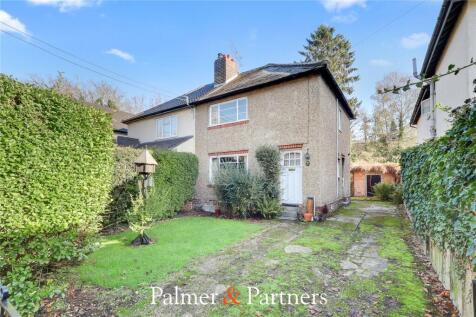 Bellhouse Lane, Pilgrims Hatch, Brentwood, Essex, CM14