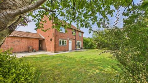 St Nicholas Gardens, Yarm, TS15