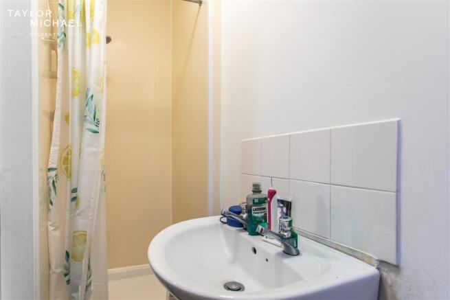 10, 212 Elm Grove-2.jpg