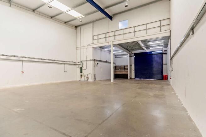 8641270interior17800.jpg