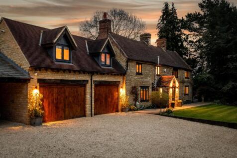 Watling Street, Paulerspury, NN12