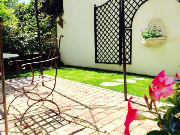 Private garden 