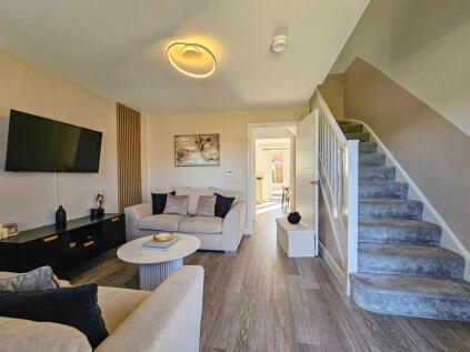 Ganton Close, Hawkesbury Village, CV6 6QJ