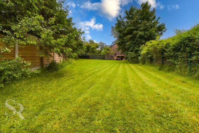Featured Picture One - Large Gardens
