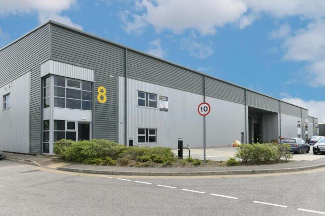 Unit 8 IO Salfords_HiRes56 Med new sky.jpg
