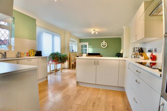 Kitchen / Dining Room