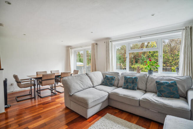 Chain Free Beautifully Presented Three-Bedroom Mi