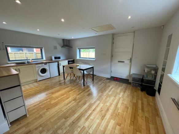 Studio ( Annex) in Uxbridge