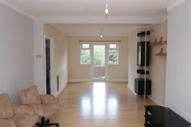 Three Bedroom Semi-Detached House to Let ¿ Nort