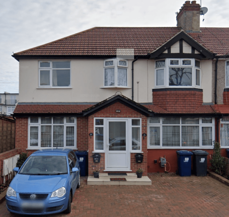 Three-Bedroom Flat for Rent ¿ Perivale