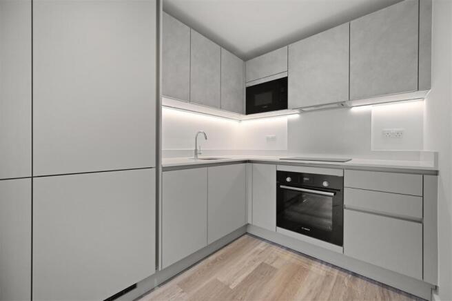 CRC- bejoux court- flat 17- kitchen 3 (1).JPG