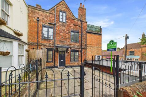 Castle Street, Buckingham, Buckinghamshire, MK18