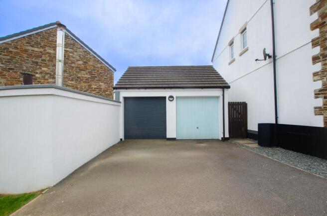 70 Du Maurier Drive TPS Bodmin 01208 74182-25
