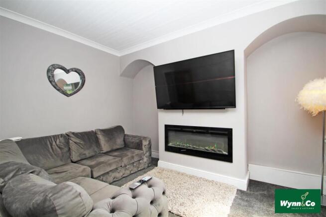 Living Room 1.jpg