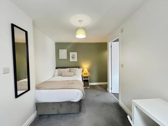pbox-bedroom-322878.jpg
