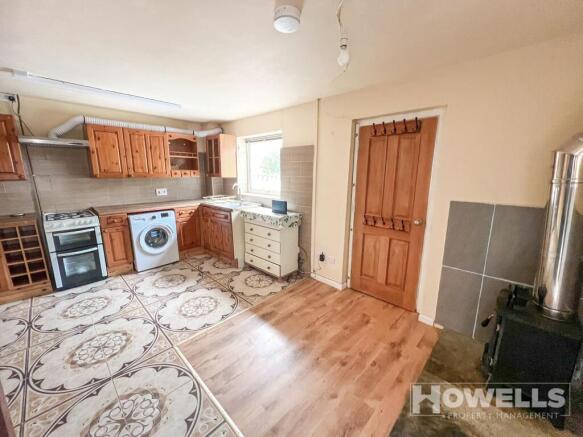 Kitchen Area 1