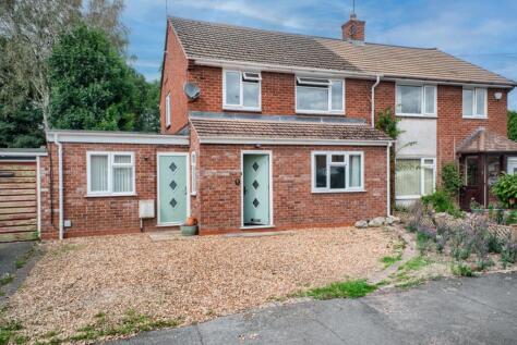 Meadow Road, Alcester, B49
