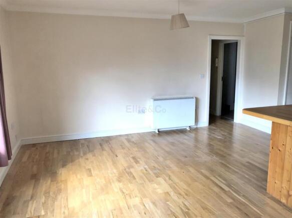 Lounge/Kitchen