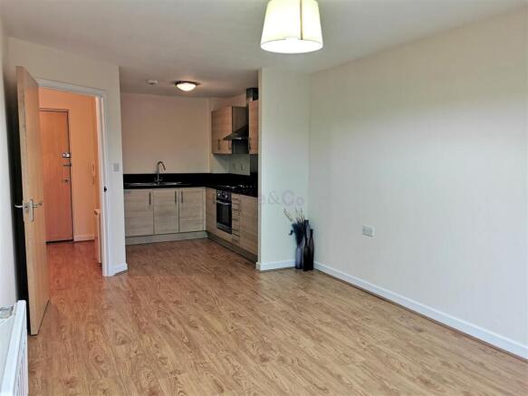 Lounge/Kitchen