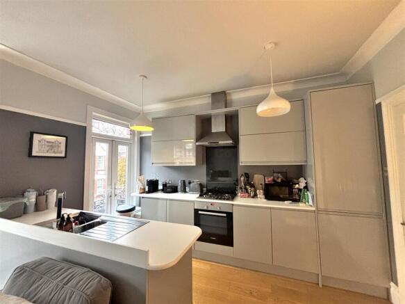 Lounge/Kitchen