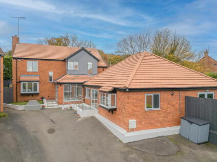 Brookfield Close, Hunt End, Redditch, B97 5LL