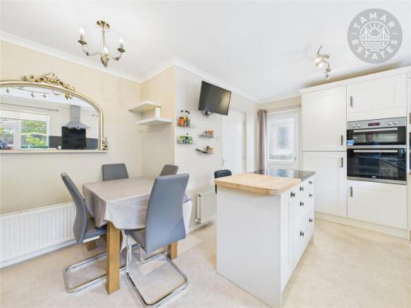 Kitchen/Breakfast Rm