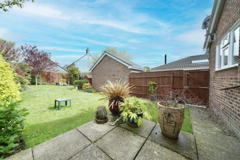 Pauls Way, Crossways