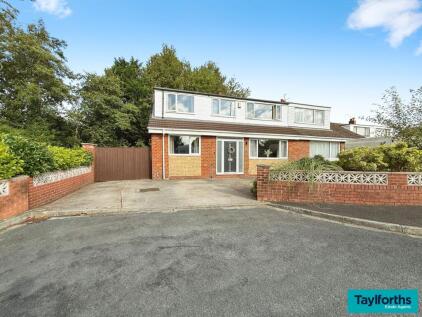 Glenluce Drive, Preston, PR1