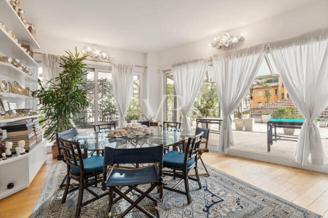 Doppio soggiorno lato sinistro