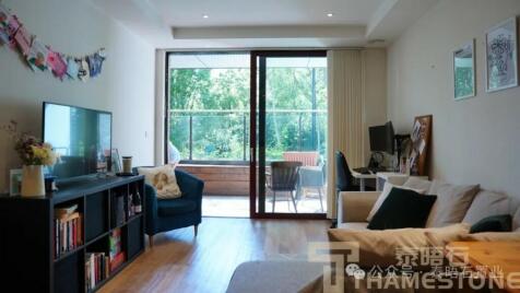 Knaresborough Drive, London, SW18