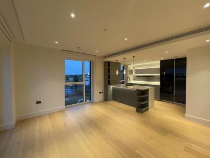 Cascade Way, London, W12