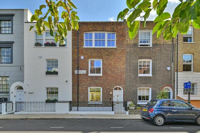 Chelsea Green nearby