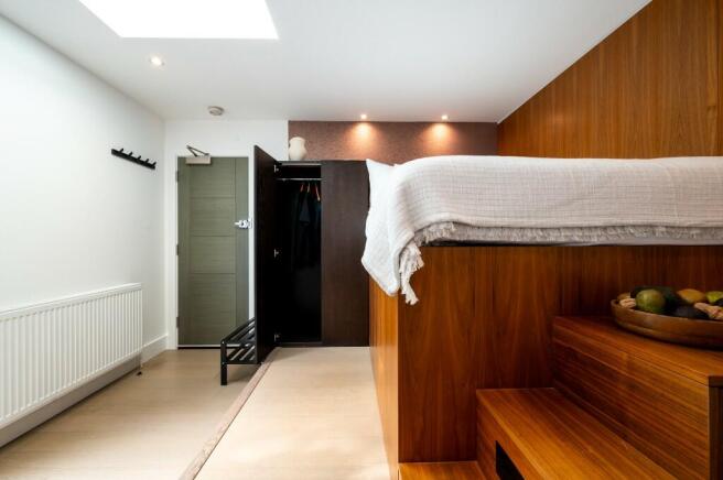 Bed & Storage