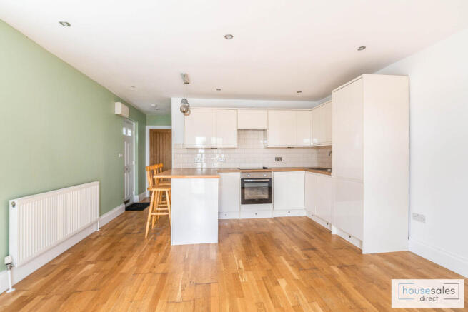 Kitchen / Living Room