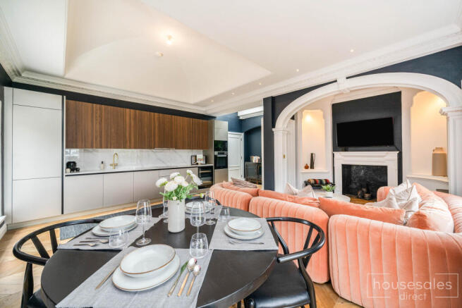 Kitchen / Living Room