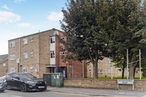 Whitehorse Road, Croydon, CR0