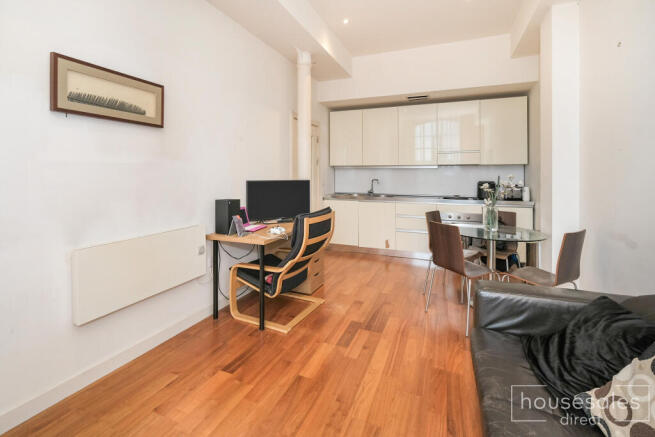 Kitchen/Lounge