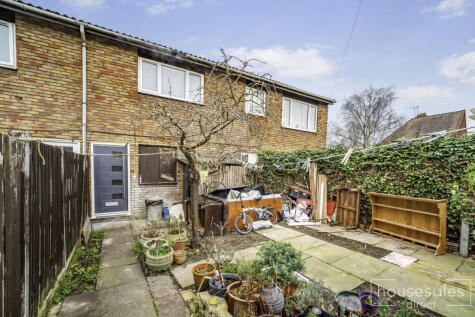 East Avenue, Hayes, UB3