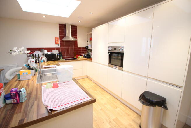 2 Highfield Court (1