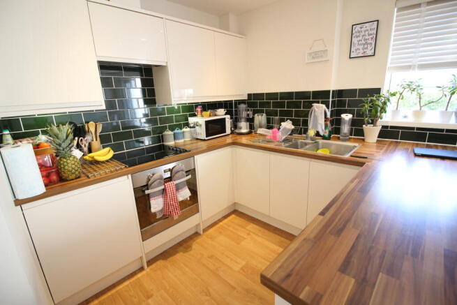 6 Highfield Court (3