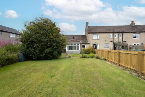 Lady Nina Square, Coaltown of Balgonie, KY7