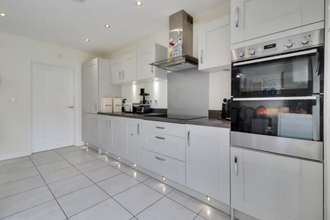 Kitchen-V