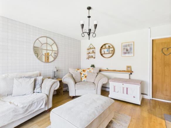 CAM03729G0-PR0092-STILL002