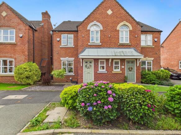 CAM03729G0-PR0099-STILL034