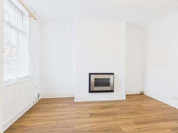 CAM03729G0-PR0169-STILL001